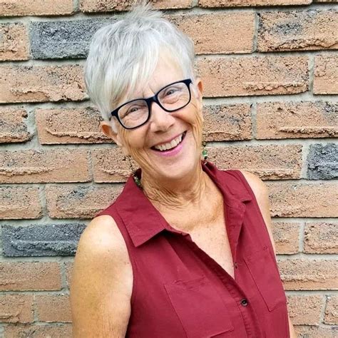 short hairstyles for fine hair over 60 with glasses